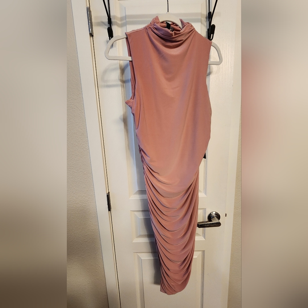 Express midi dress in Pink Rose Size medium